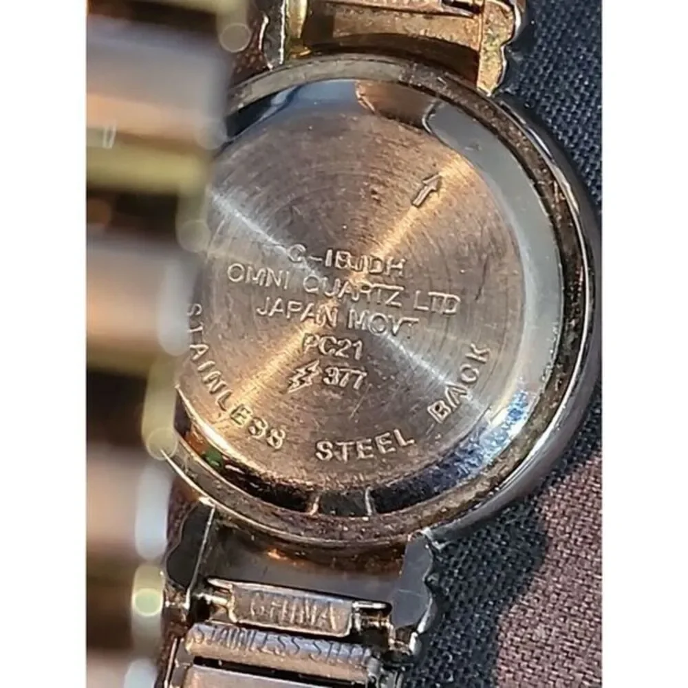 Unisex‎ Gold Tone Sergio Valente Analog Watch